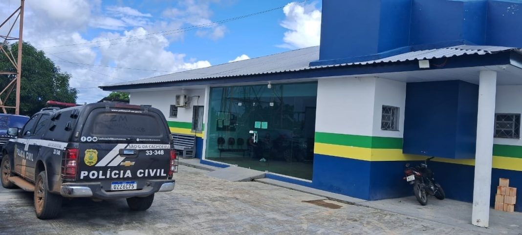 Homem é preso por agredir e ameaçar companheira em bar em São Gabriel da Cachoeira