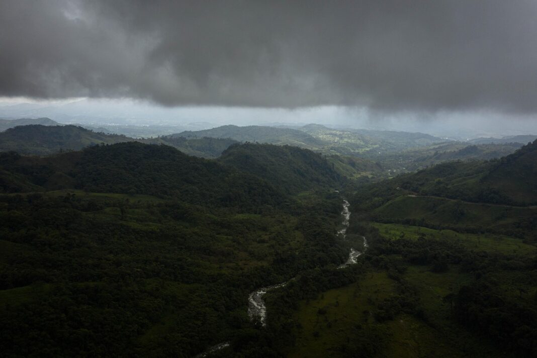 Desafios e Resistência em Santa Isabel do Rio Negro