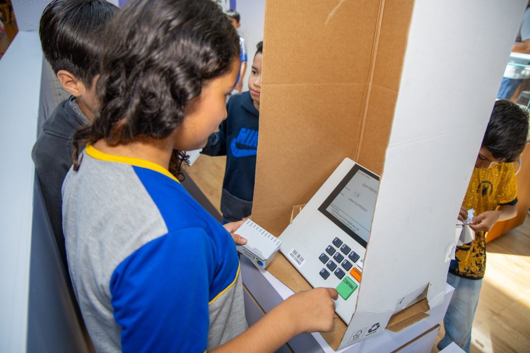 TRE-AM integra Semana Nacional do Sistema Eletrônico de Votação