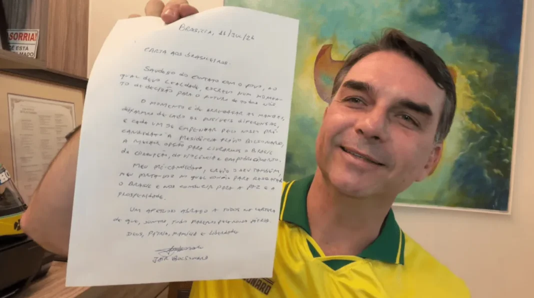 Em crise familiar, Bolsonaro diz que Flávio é seu ‘porta-voz’