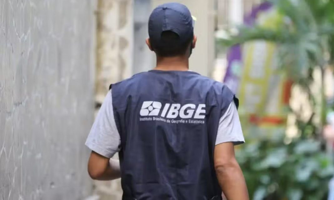 IBGE prorroga inscrições para concurso com mais de 8 mil vagas temporárias; veja como participar