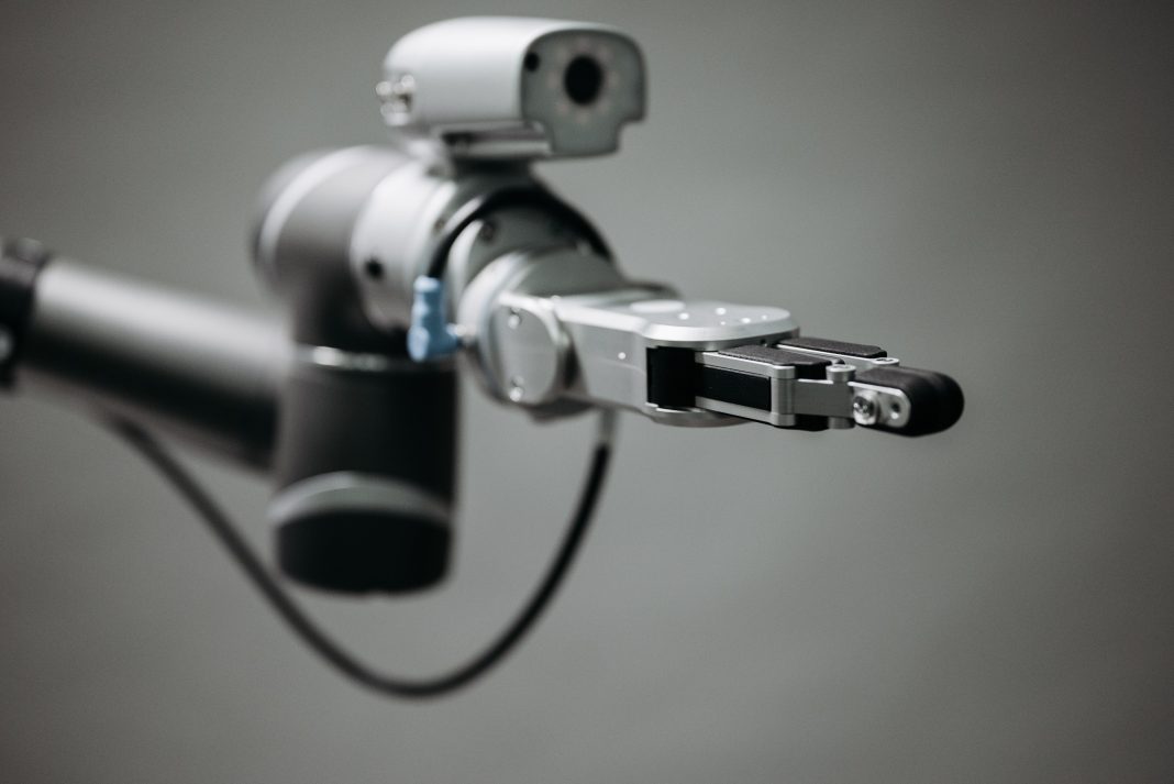 Mais de mil profissionais da indústria de IA pedem freio no avanço da tecnologia; temor é perder o controle Mais de mil profissionais da indústria de IA pedem freio no avanço da tecnologia; temor é perder o controle