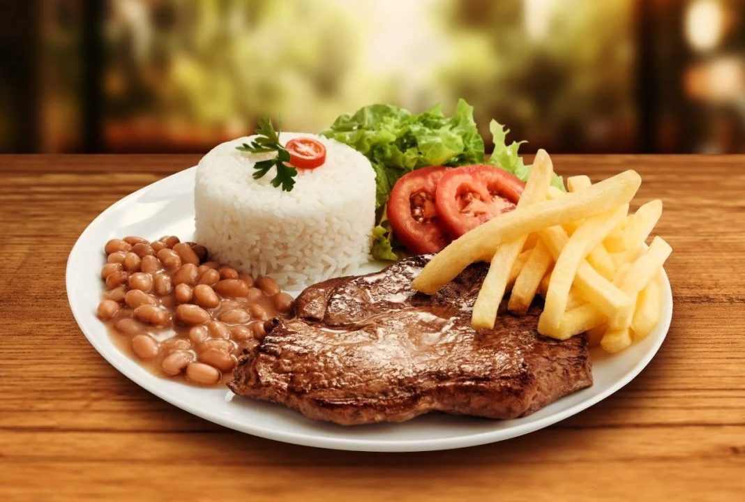 ‘PF’ mais salgado: prato feito fica mais caro apesar do alívio na inflação dos alimentos ‘PF’ mais salgado: prato feito fica mais caro apesar do alívio na inflação dos alimentos