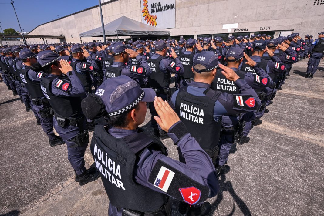 Mais de 500 alunos soldados reforçam a segurança nas ruas de Manaus
