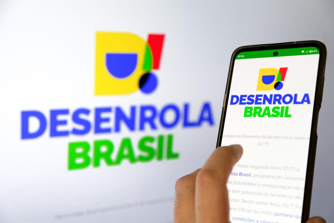 Novo golpe do Desenrola exibe CPF e dados da vítima para cobrar acordo por PIX; saiba como se proteger