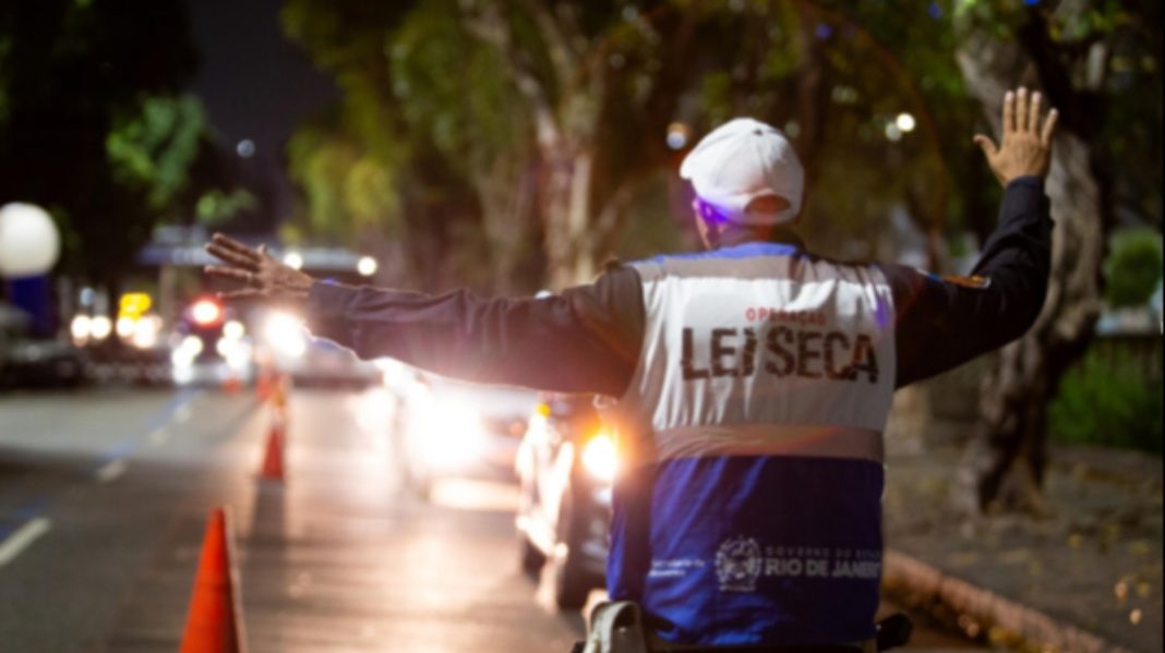 Lei Seca completou 18 anos em 2026: entenda as multas, infrações e novas mudanças