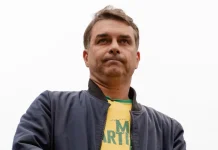 Assessora de Flávio Bolsonaro negociou liberação de emendas com miliciano do caso Marielle