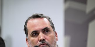 Governo encontra espaço fiscal de R$ 19,6 bilhões no orçamento; parte vai bancar reajuste do Bolsa Família, diz ministro