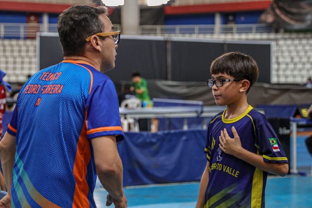 Vinícius Castro conquista três ouros na Copa Brasil de Tênis de Mesa em Manaus