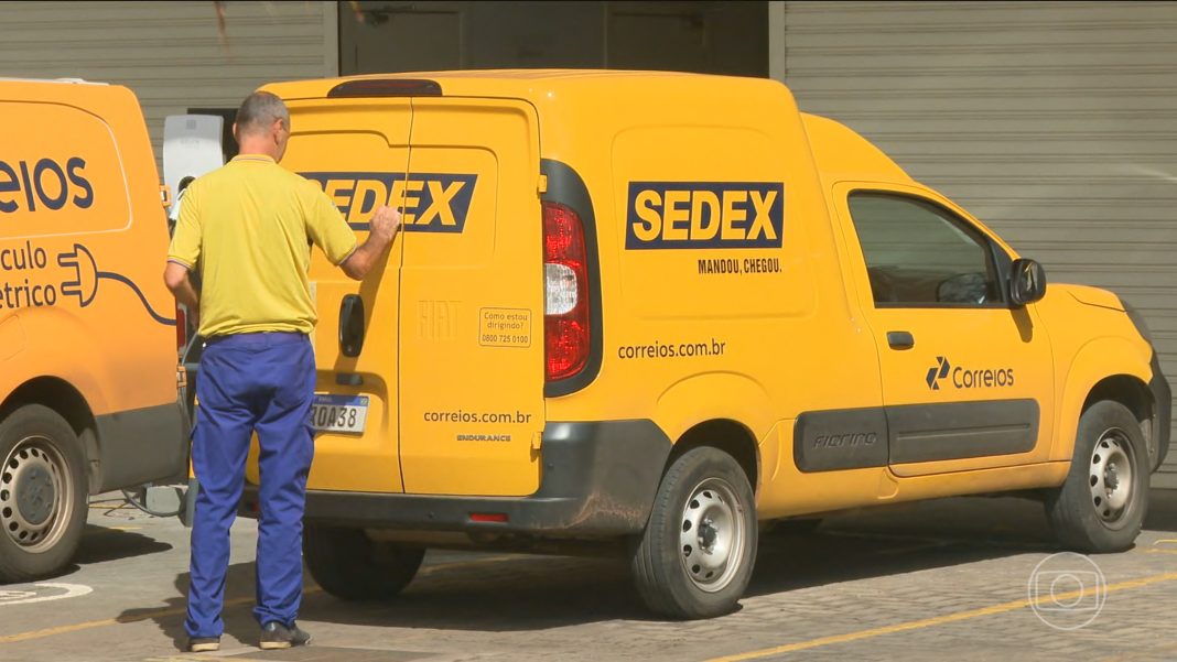 Greve dos Correios continua e não tem previsão de encerramento; veja como ficam as entregas Greve dos Correios continua e não tem previsão de encerramento; veja como ficam as entregas