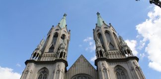 Conferência nega envolvimento em boato sobre Nossa Senhora Aparecida após declaração de candidato