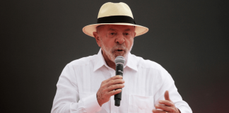 Lula diz não saber se polêmica é fake news, mas afirma que está forte nas redes