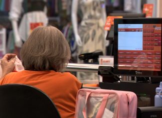 Negociar com patrão, mudar jornadas e regular apps: o que Lula e Flávio propõem aos trabalhadores