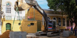 Rua Ferreira Pena começa a ganhar infraestrutura subterrânea em Manaus