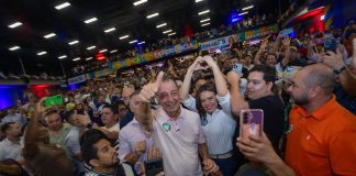 Omar Aziz recebe o apoio do senador reeleito Plínio Valério