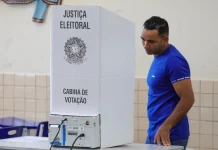 TRE-AM recebe orientação sobre horário de votação; transporte público está garantido