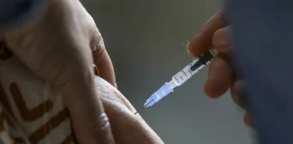 Fiocruz oferece vacinas para crianças e adultos neste sábado