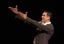 Mateus Solano apresenta a comédia ‘O Figurante’ no Teatro Amazonas