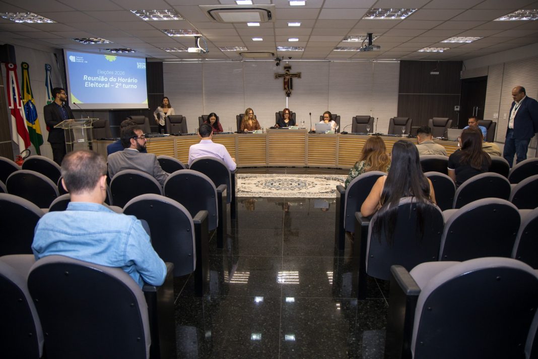 Candidatos ao Governo do Amazonas estreiam propaganda do 2º turno nesta sexta