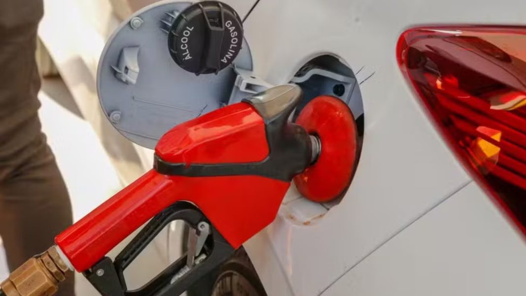 Governo zera tributos sobre gasolina e publica MP que libera R$ 7,5 bilhões para segurar preço do diesel