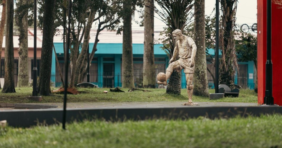 Jorge Jesus evita comentar críticas em carta de Cristiano Ronaldo: ‘Agora vou trabalhar’