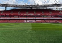 Arsenal vence Everton por 2 a 0 e encosta no City na liderança da Premier League