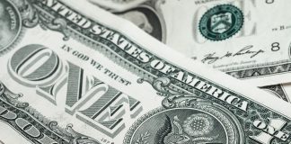 Ibovespa opera em queda e já acumula perda de 14% na semana; dólar recua à espera do Fed