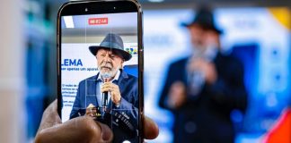 Campanha direciona mais recursos para material impresso do que para redes sociais