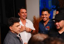 Cantores se reúnem em Goiânia para apoiar candidatura do PL