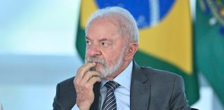 Chefe do Executivo afirma que não há contratos com lobista