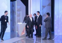 Declaração sobre democracia marca último debate antes da eleição