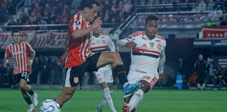 Flamengo mostra pouca agressividade em empate contra argentinos