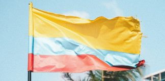 Garimpo ilegal financia grupos armados na fronteira da Colômbia com o Equador