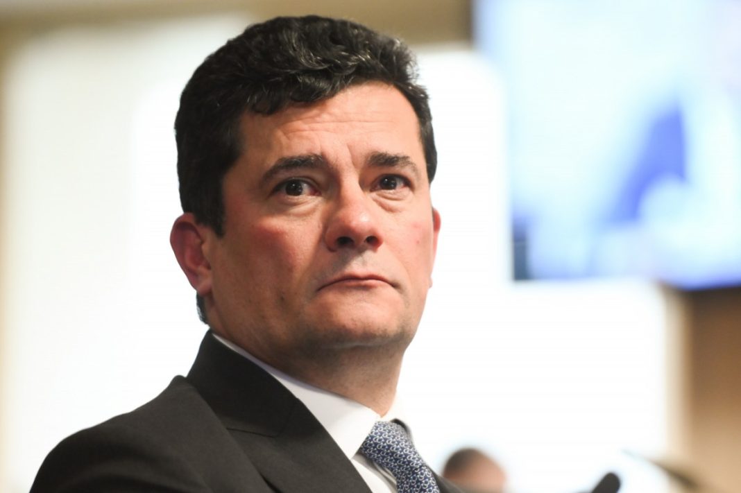 Governador eleito do Paraná vê intimação de passaporte como fora da normalidade