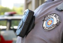 Investigador da Polícia Civil intervém em abordagem a jovem em moto