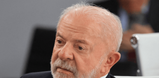 Ministro determina remoção de canal no WhatsApp