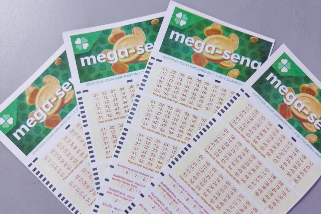 Números sorteados na Mega-Sena são 06, 30, 32, 38, 49 e 57